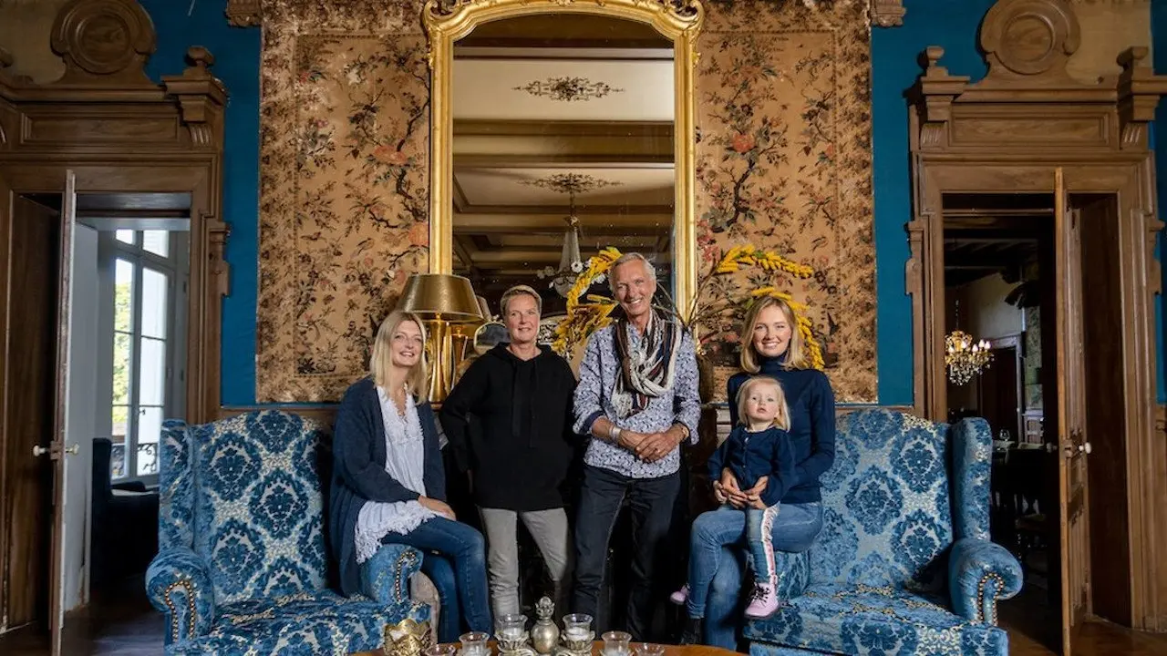 Chateau Meiland backdrop