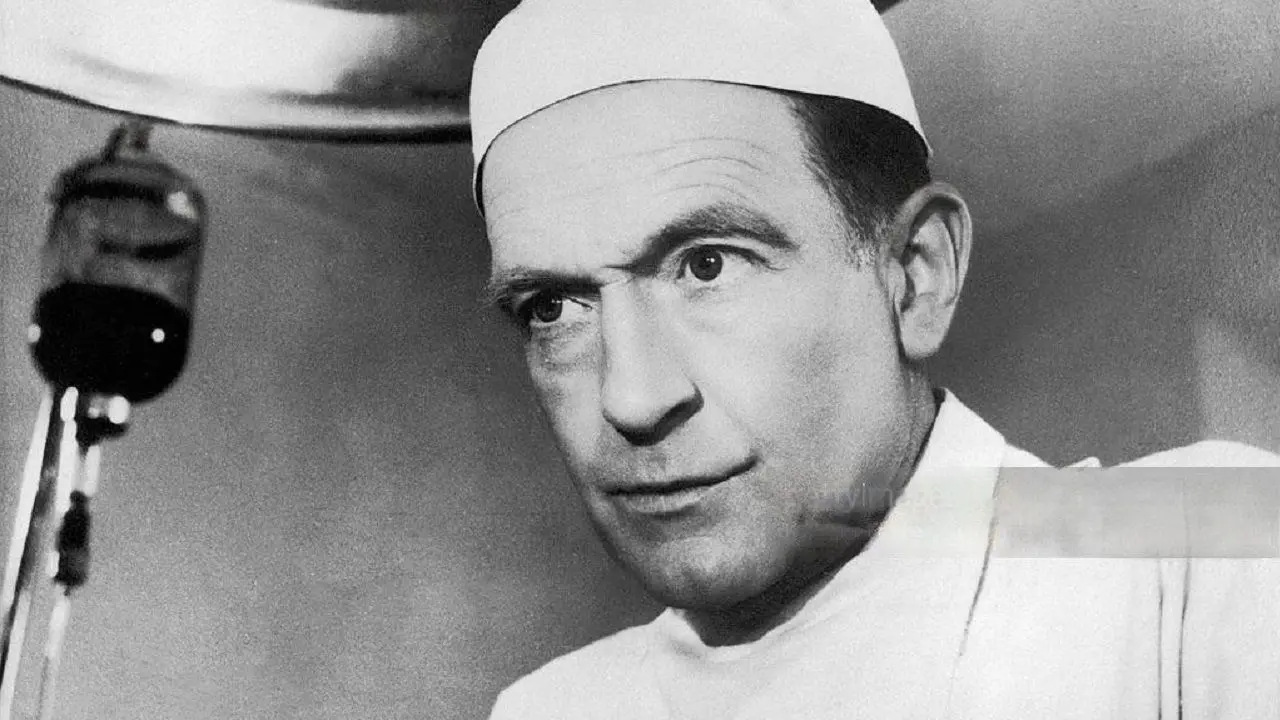 Perfectionist backdrop