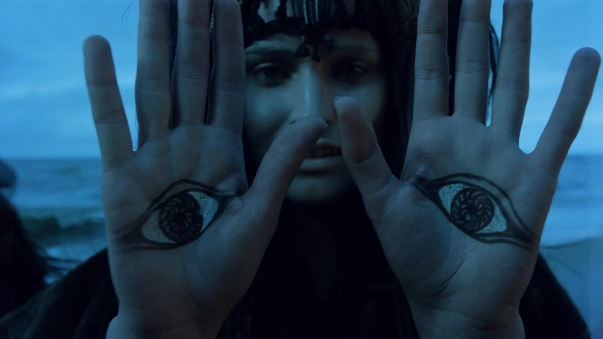 On the Silver Globe backdrop