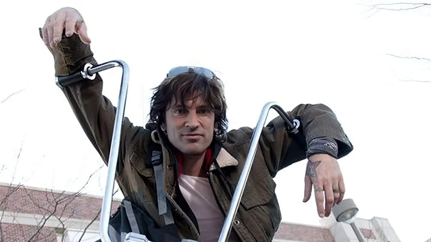 Tommy Lee Goes to College backdrop