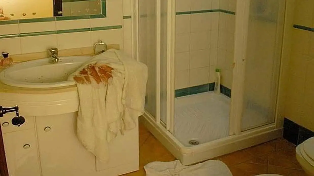 Under listening. The defendant backdrop