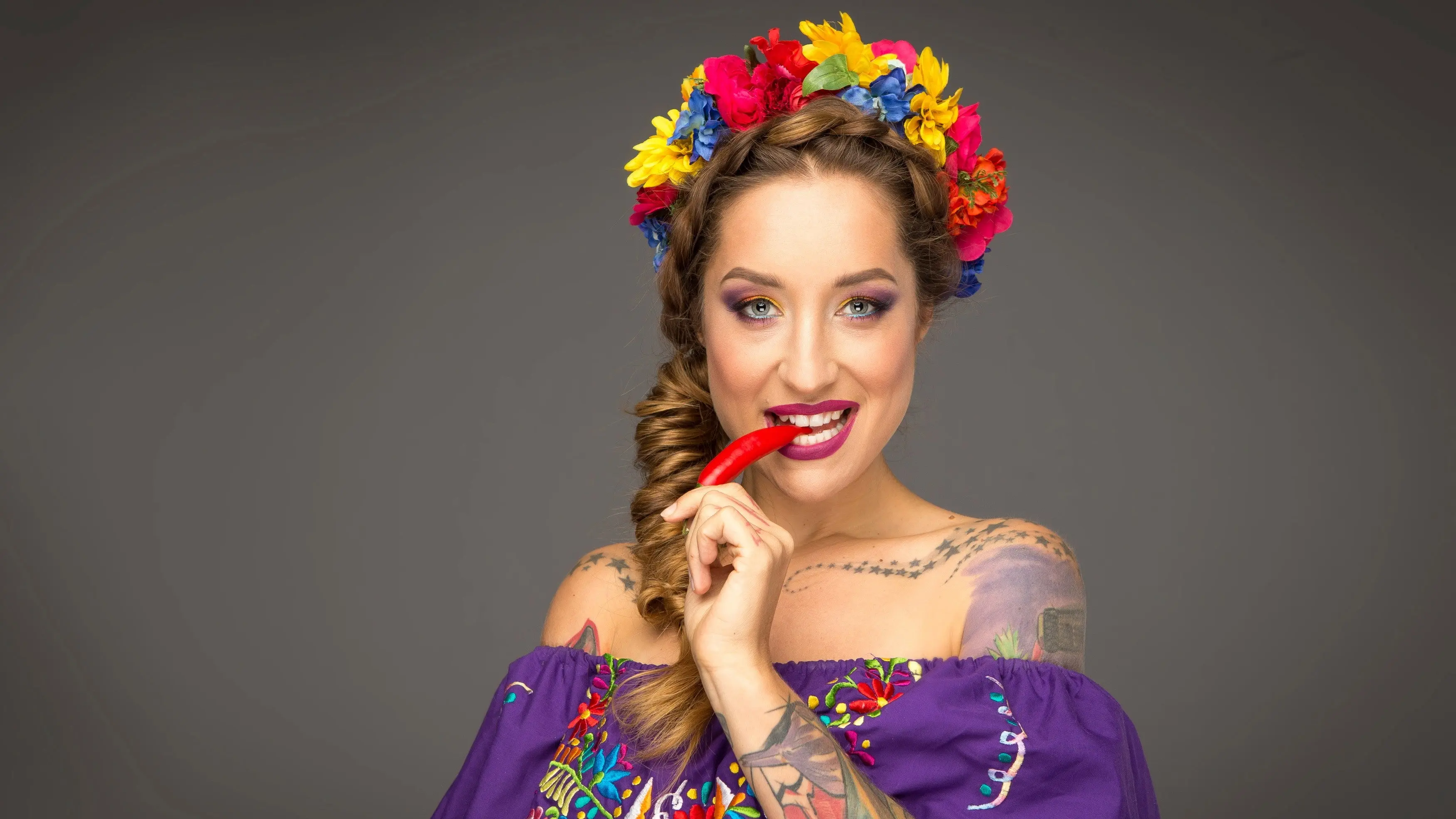 Kamu v Mexiku backdrop