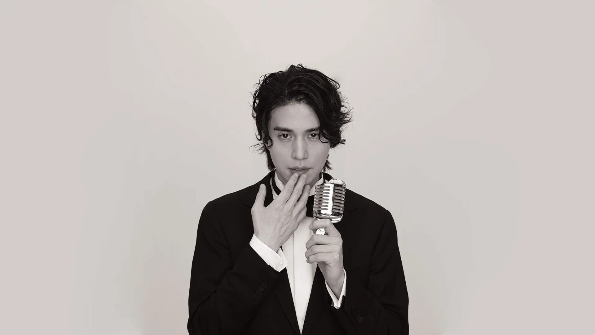 Because I Want to Talk backdrop