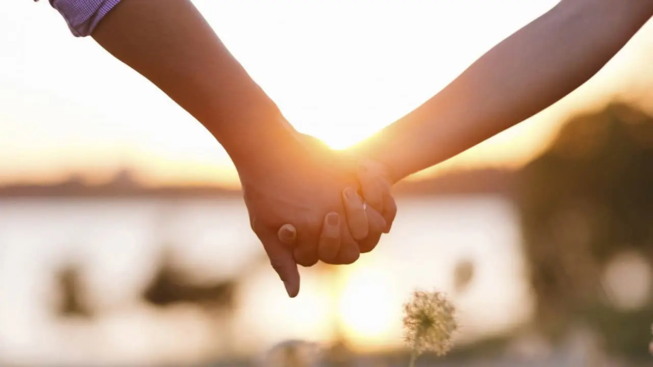 L'amour pour tous backdrop