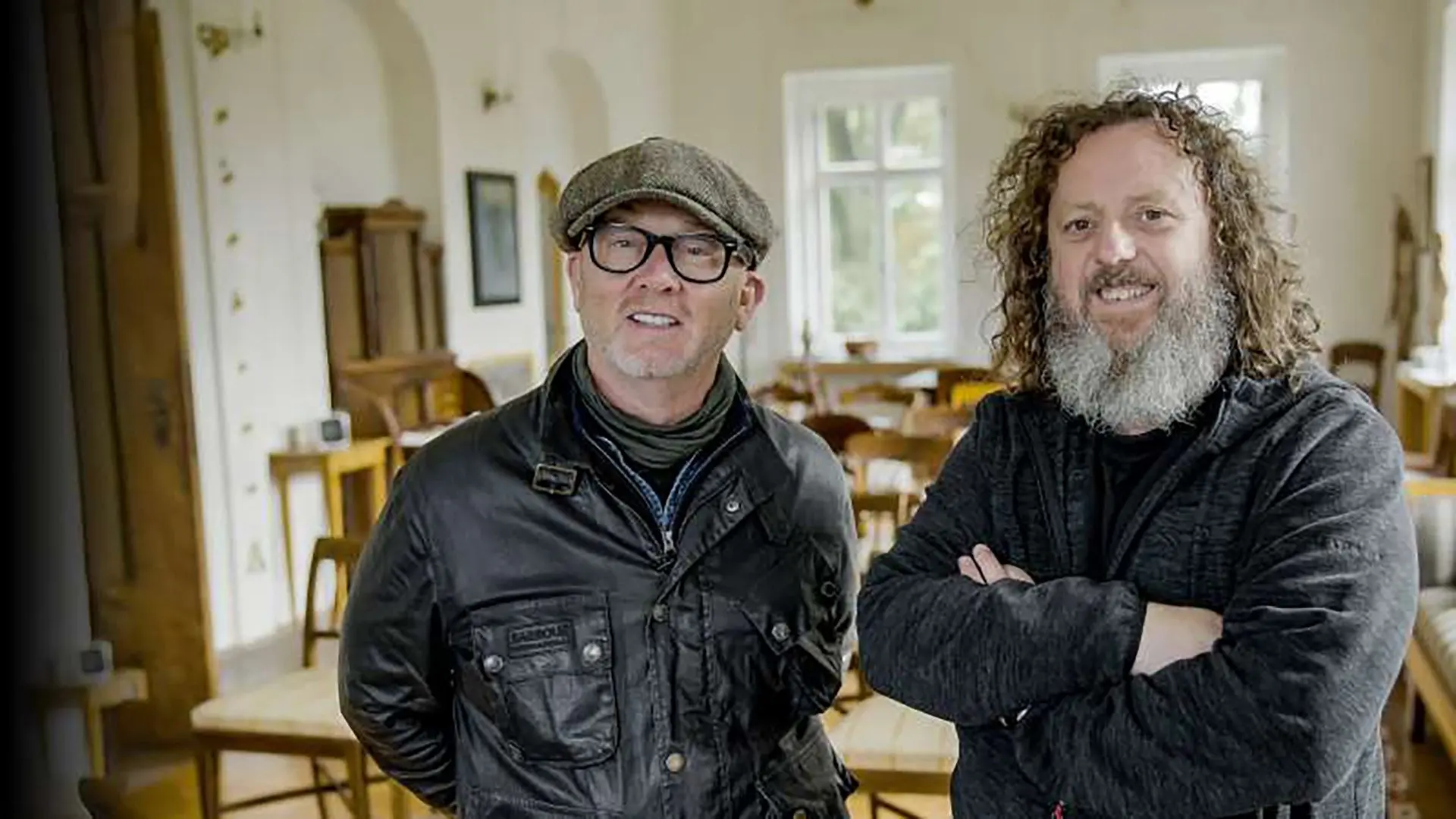 Salvage Hunters backdrop