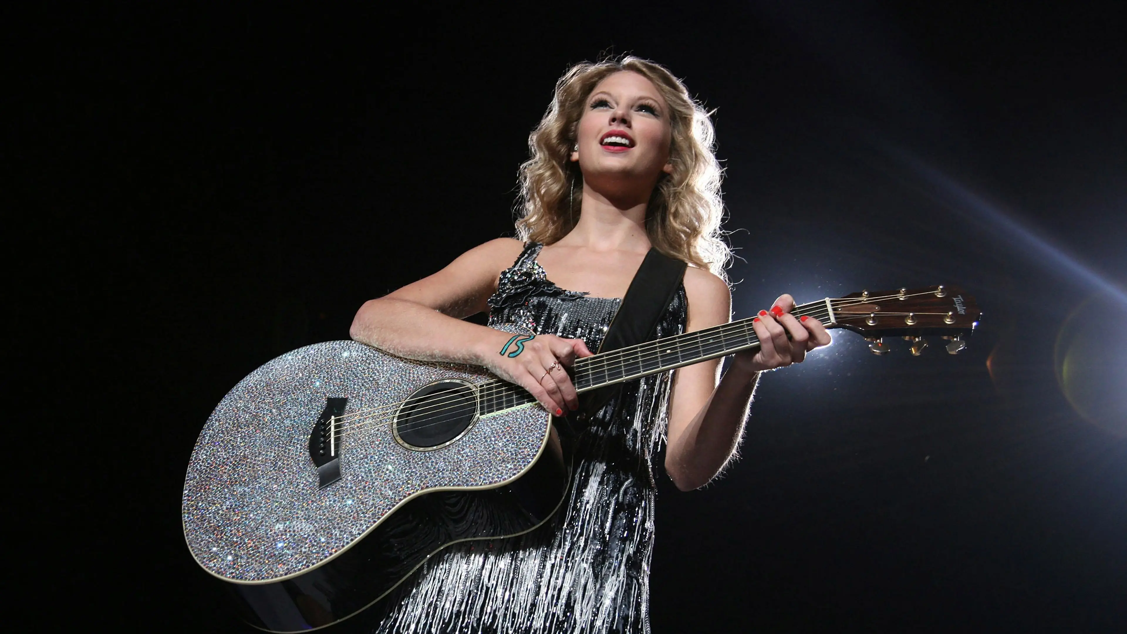 Taylor Swift: Journey to Fearless backdrop