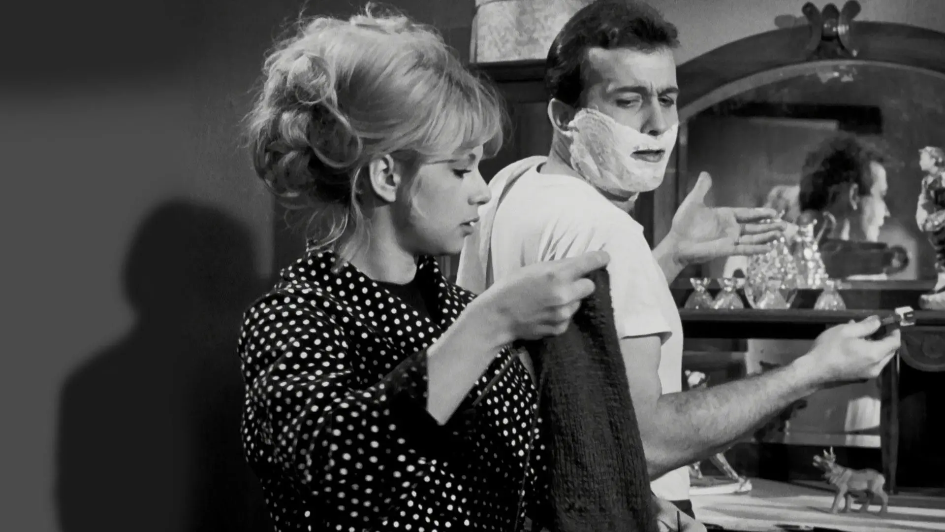 Bouzouki Strumming backdrop