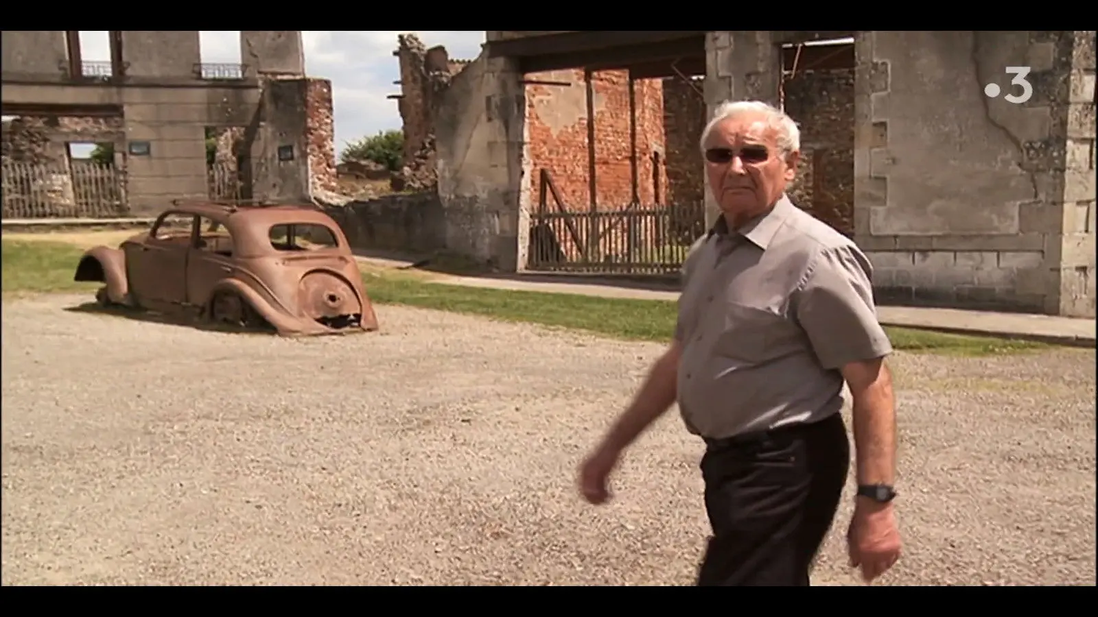 Une vie avec Oradour backdrop