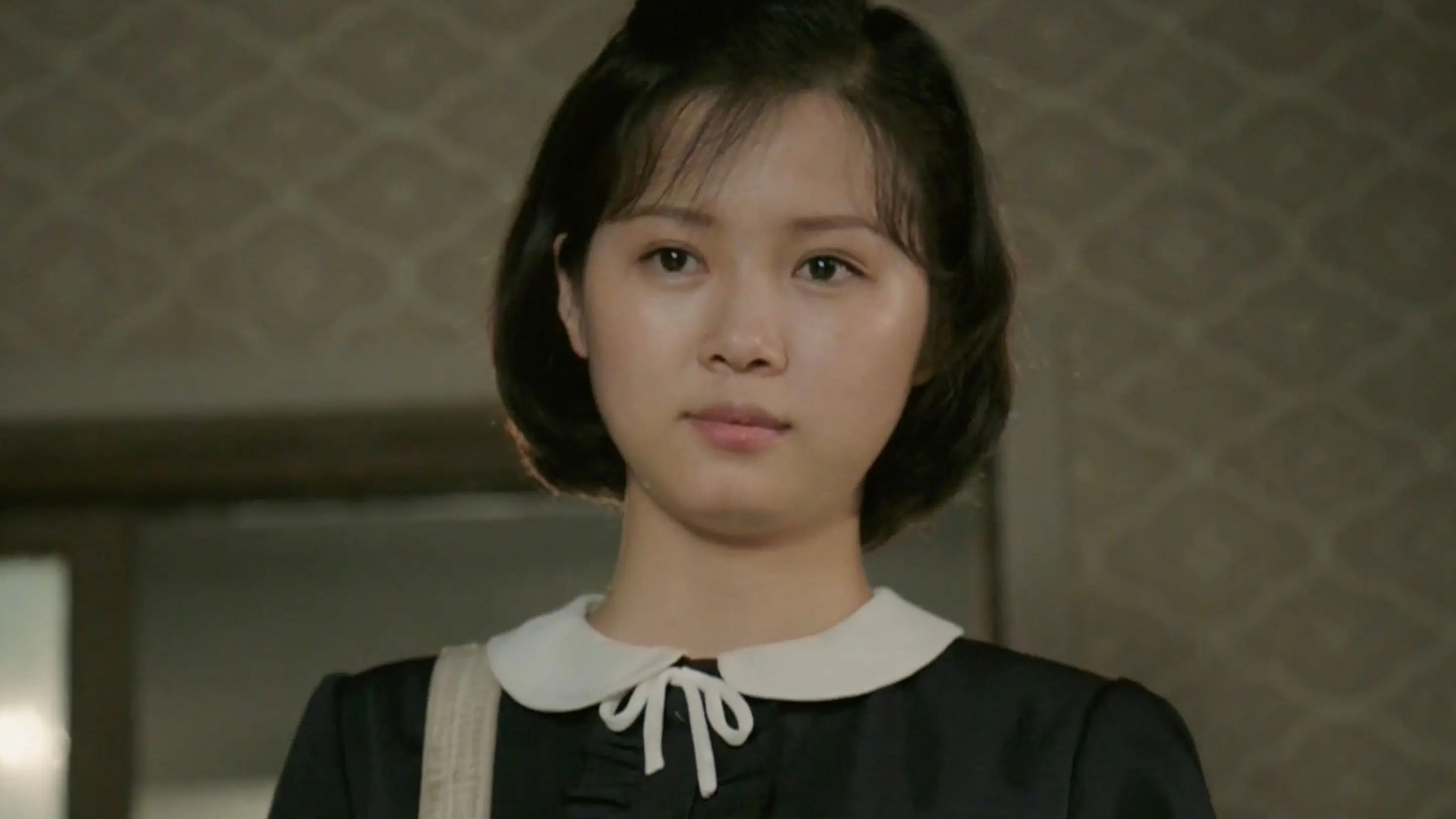 One Day and One Night backdrop