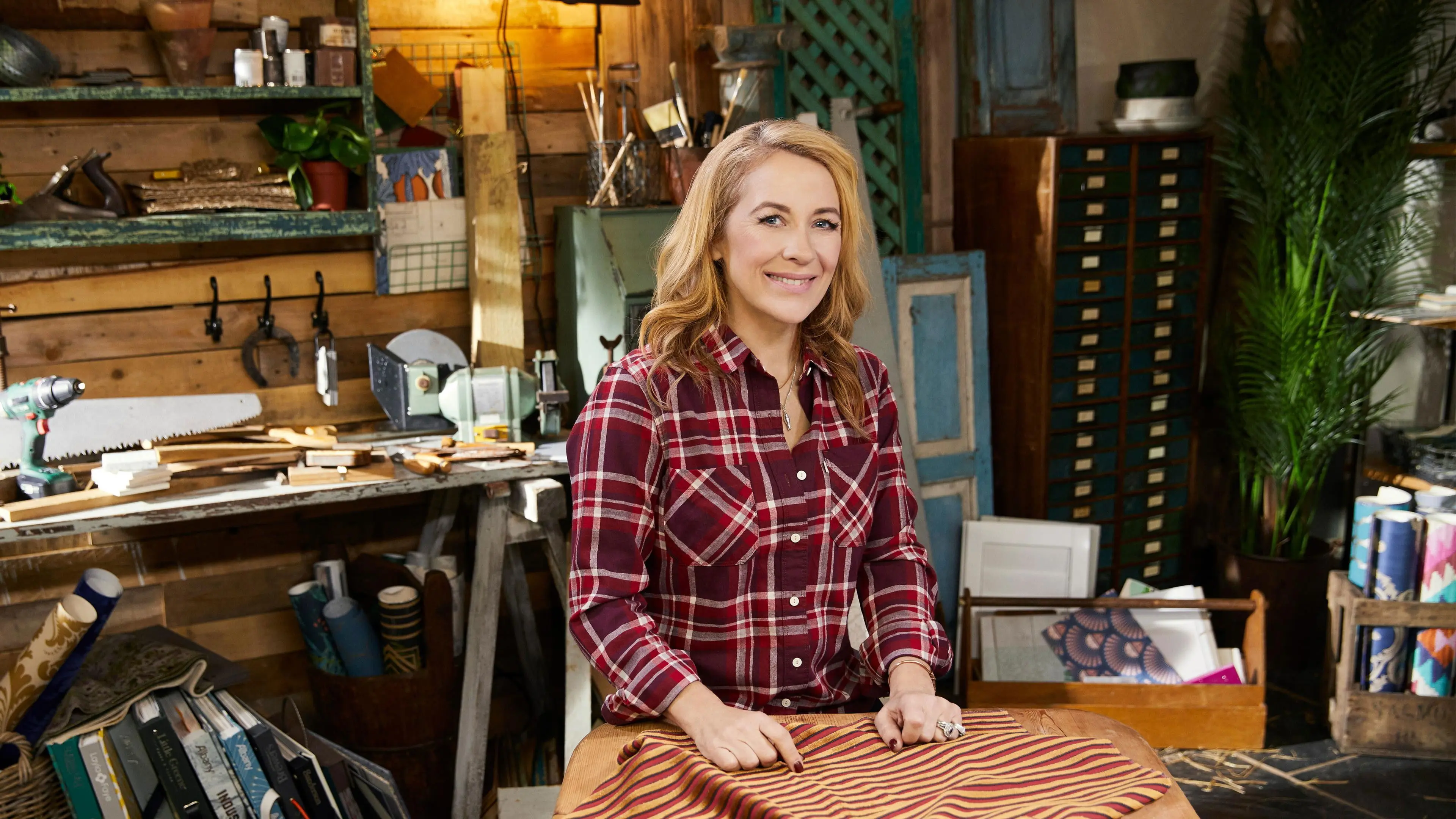 Sarah Beeny's Renovate Don't Relocate backdrop