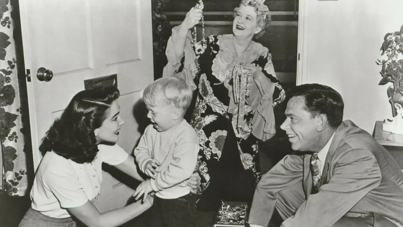 Finders Keepers backdrop