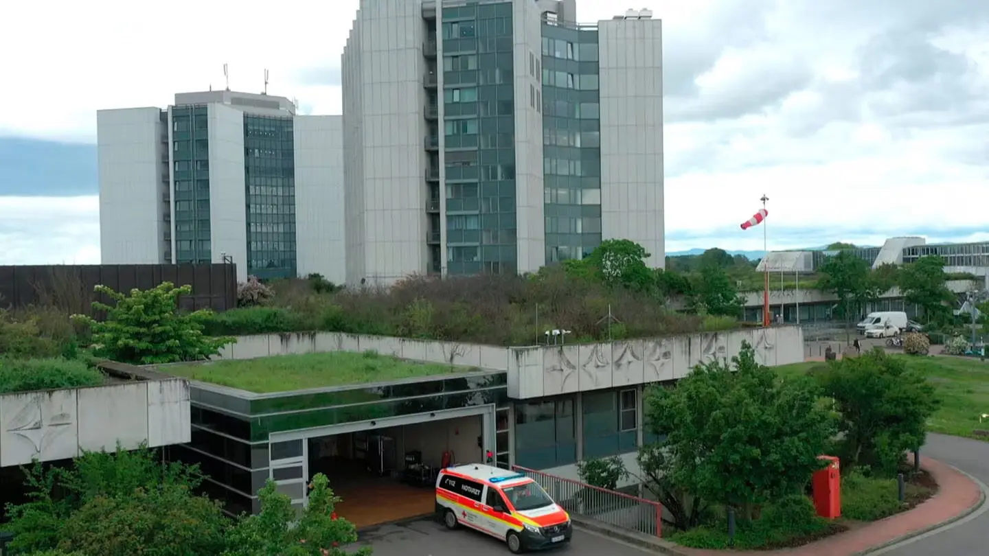 Die Unfallklinik backdrop