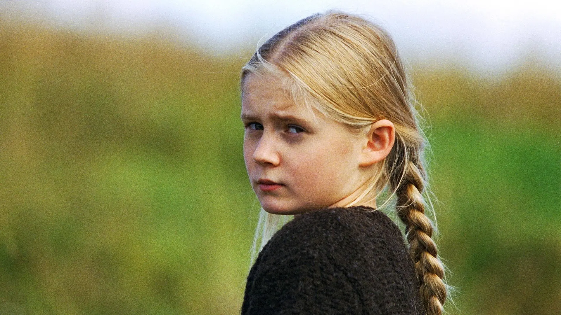 Elina: As If I Wasn't There backdrop