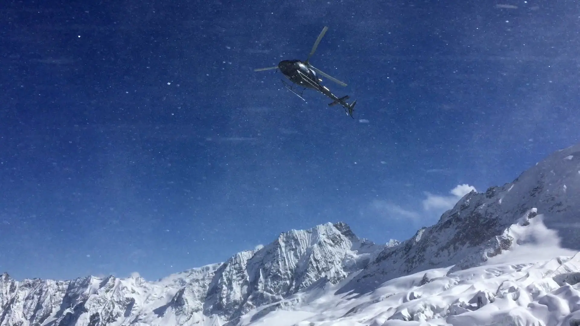 Simone Moro, I-View backdrop