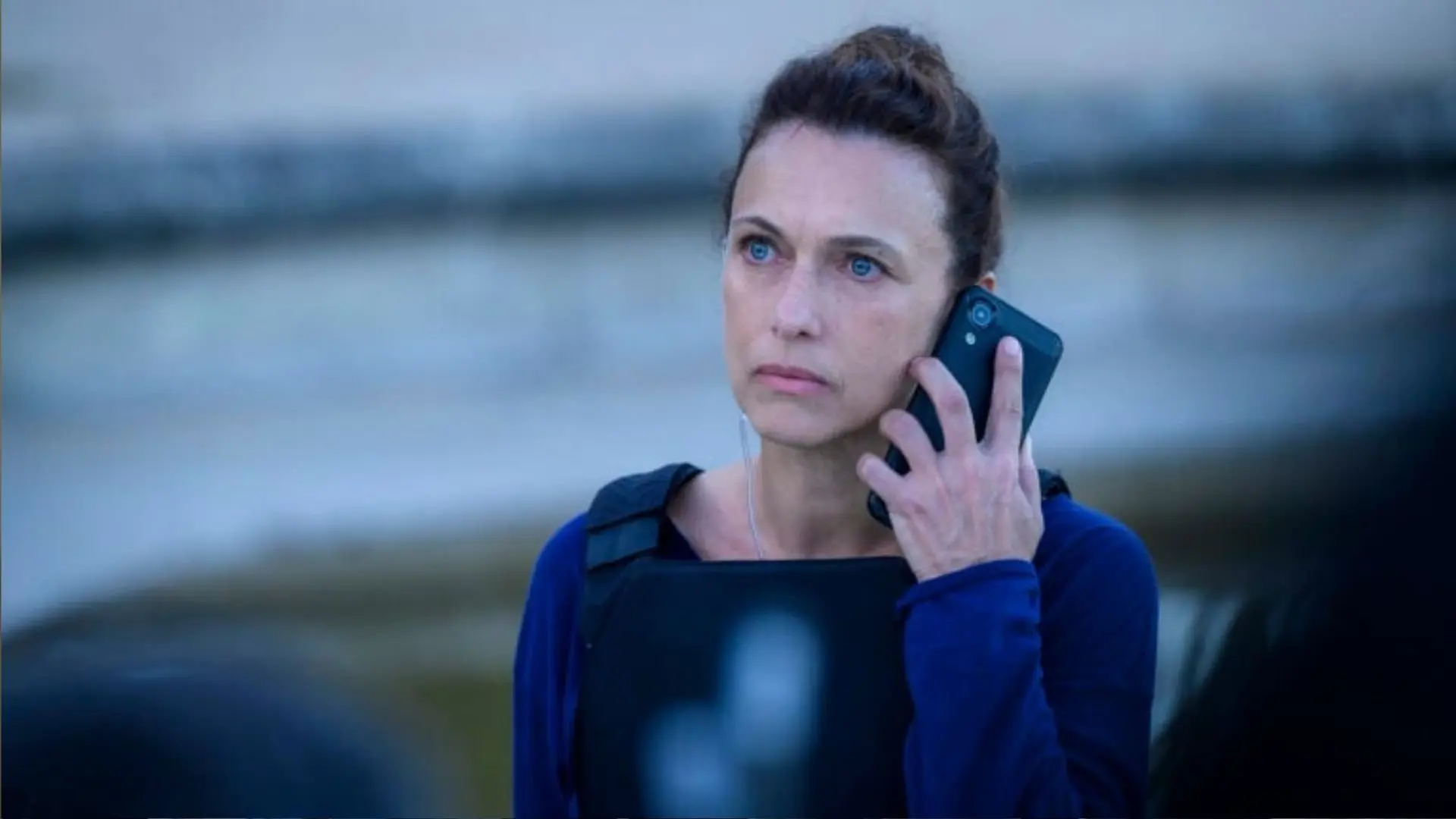 Menace imminente backdrop