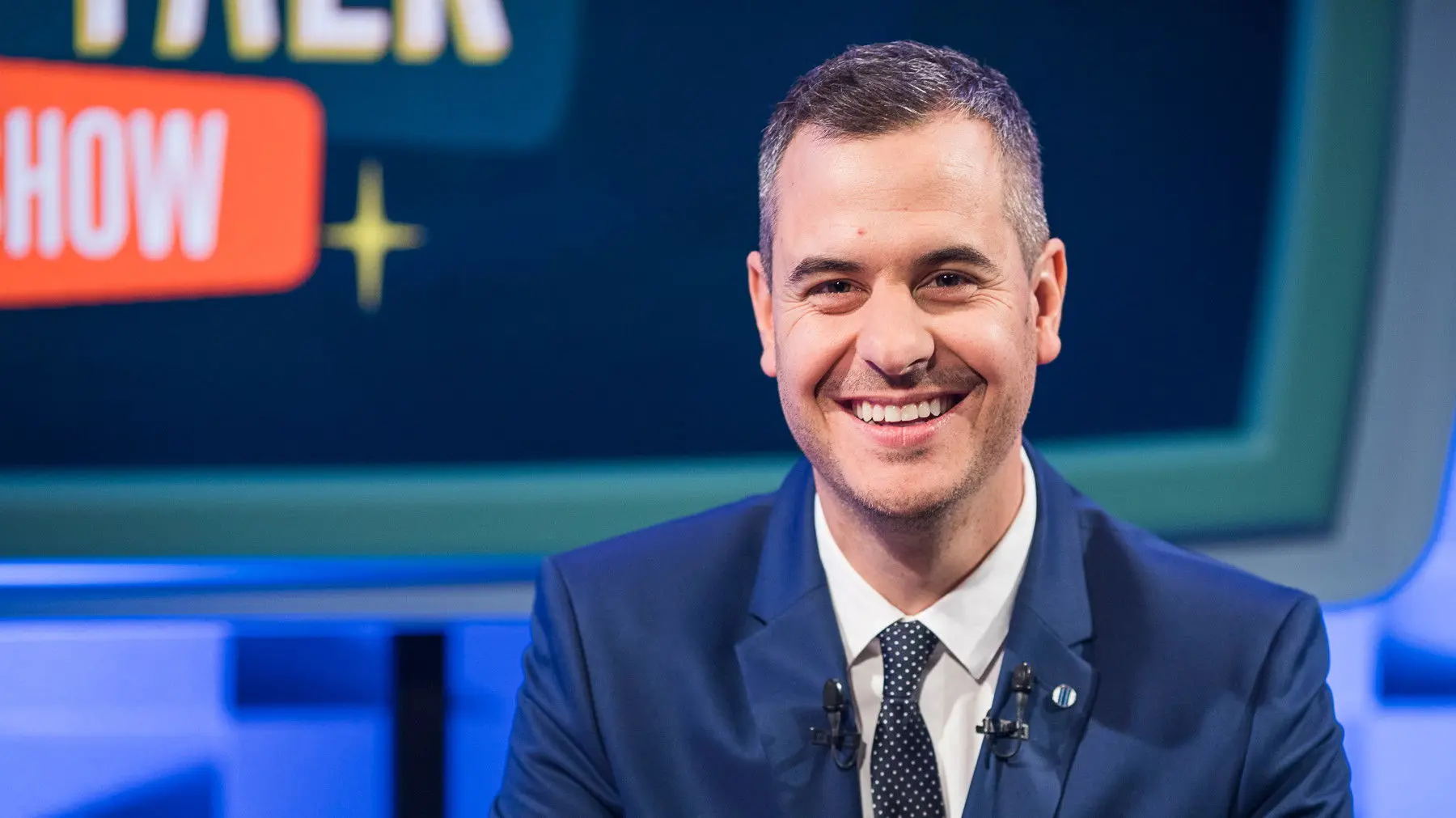 Ceci n'est pas un talk show backdrop