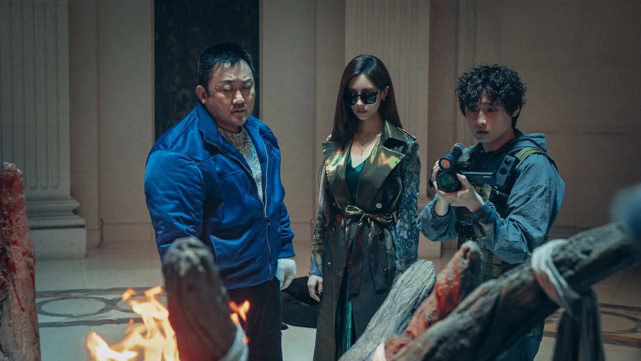 Holy Night: Demon Hunters backdrop